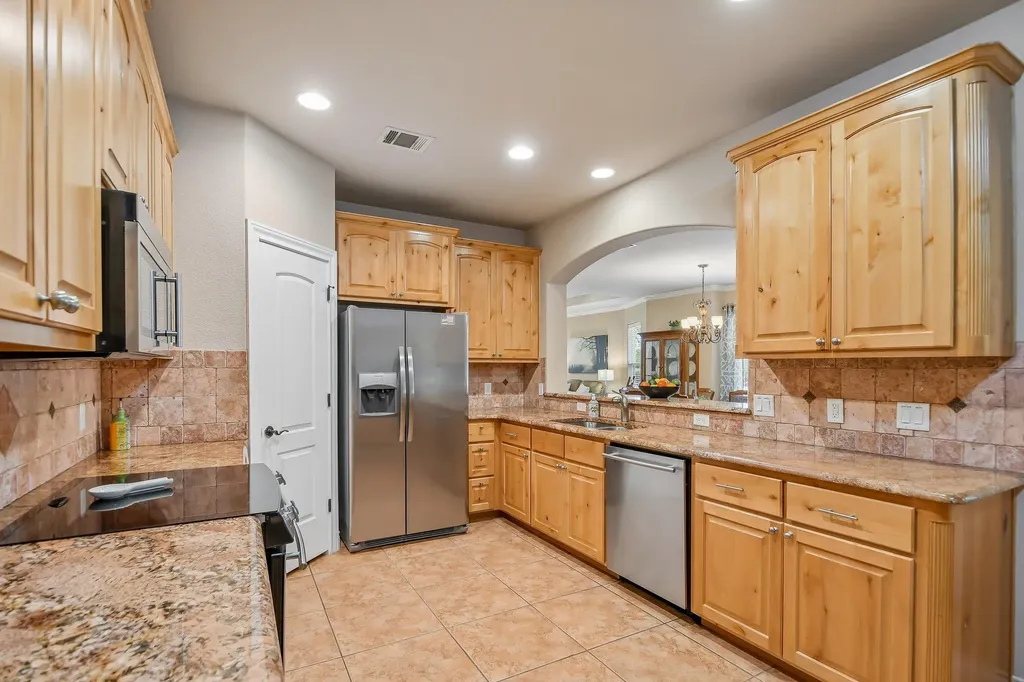 2004 American Drive Lago Vista TX 78645