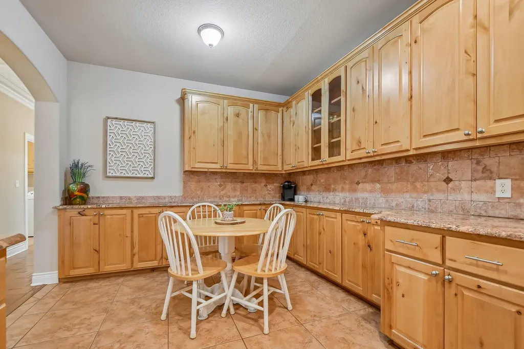2004 American Drive Lago Vista TX 78645