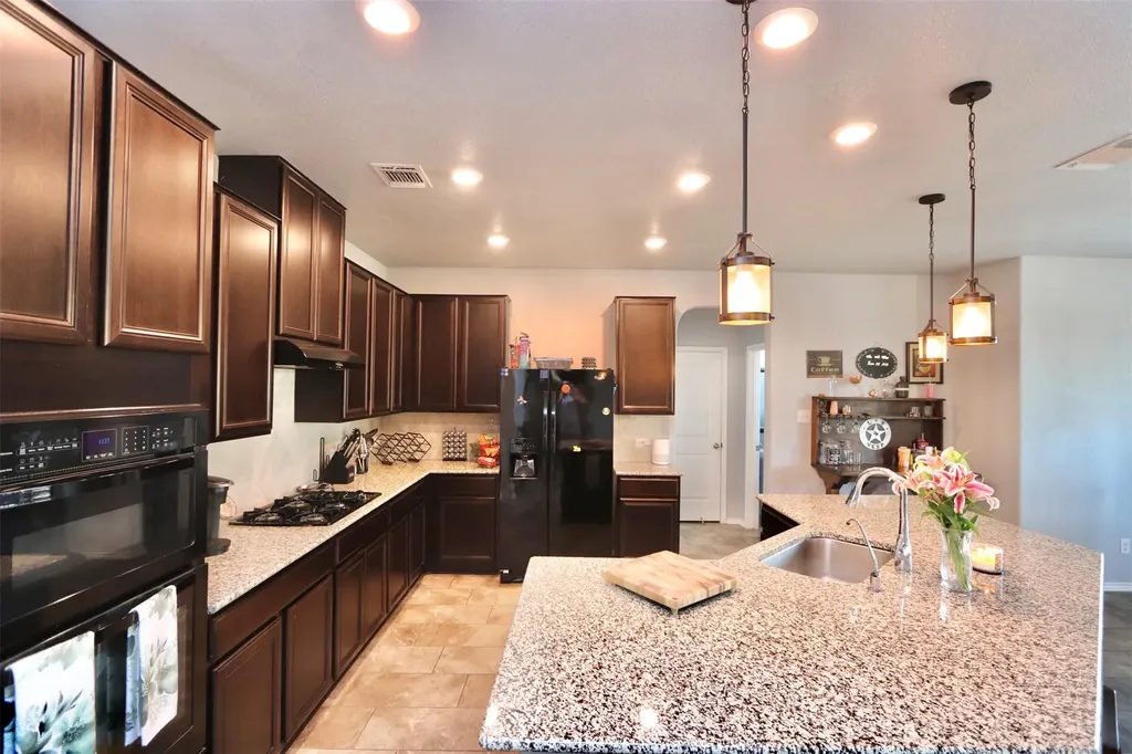 1712 Uhland Drive Leander TX 78641