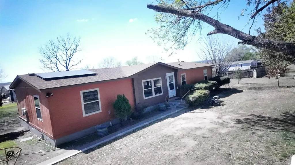 750 High Road Kyle TX 78640