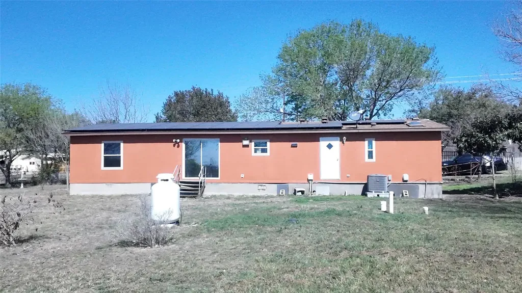 750 High Road Kyle TX 78640