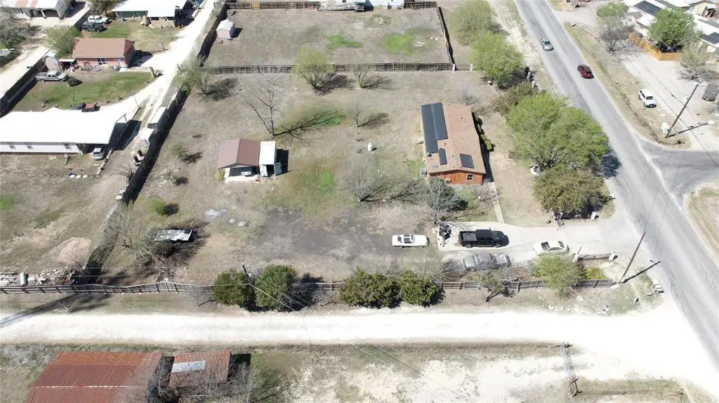 750 High Road Kyle TX 78640