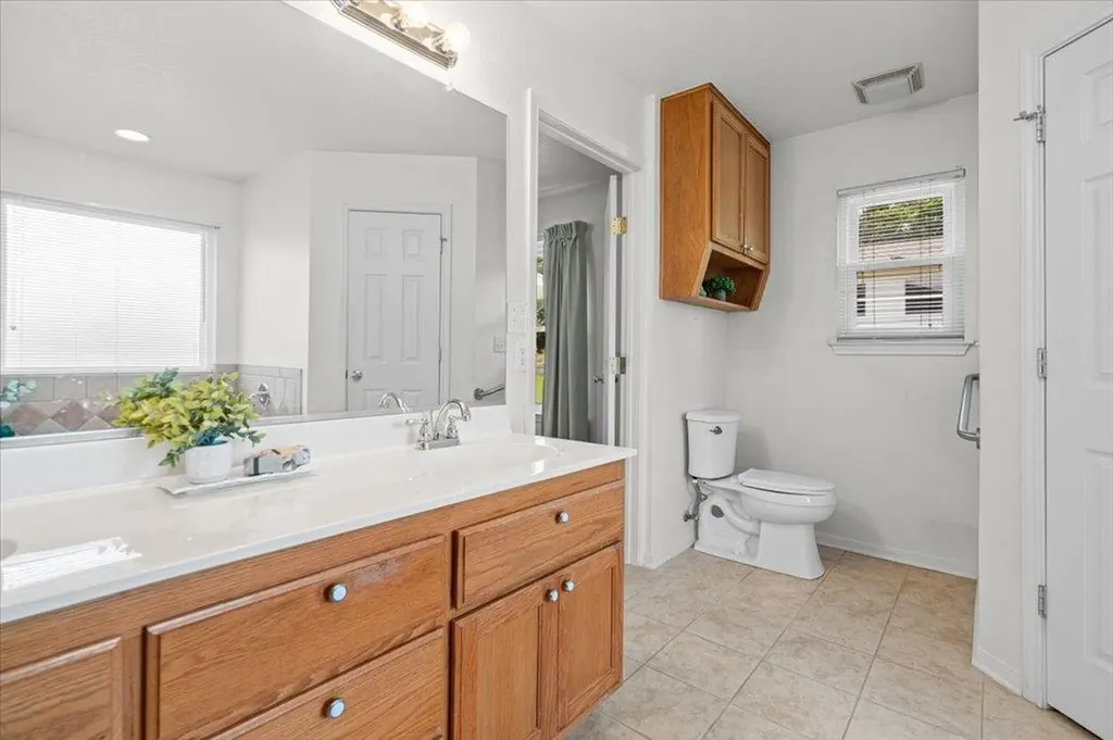 1601 E Johnson Street Burnet TX 78611