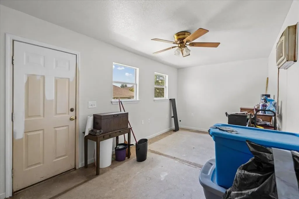 1601 E Johnson Street Burnet TX 78611
