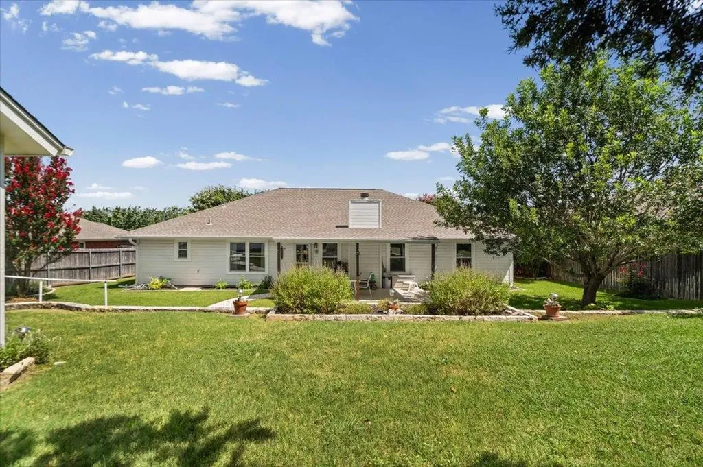 1601 E Johnson Street Burnet TX 78611