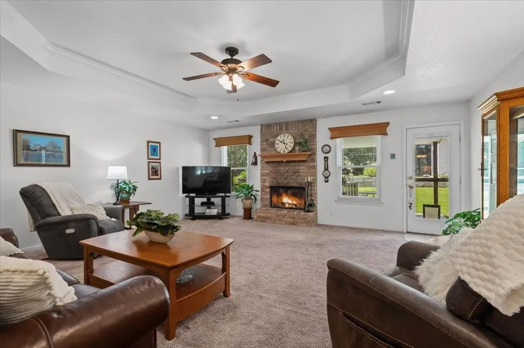 1601 E Johnson Street Burnet TX 78611