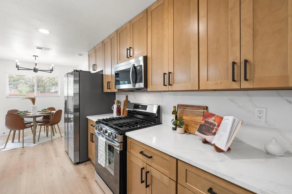 6807 Luckenbach Lane Austin TX 78729