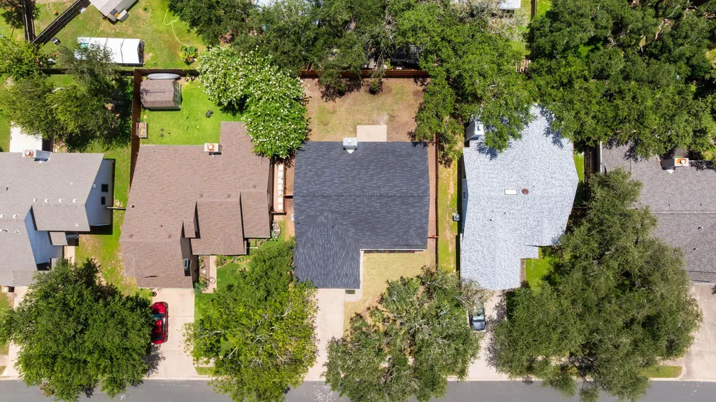 6807 Luckenbach Lane Austin TX 78729