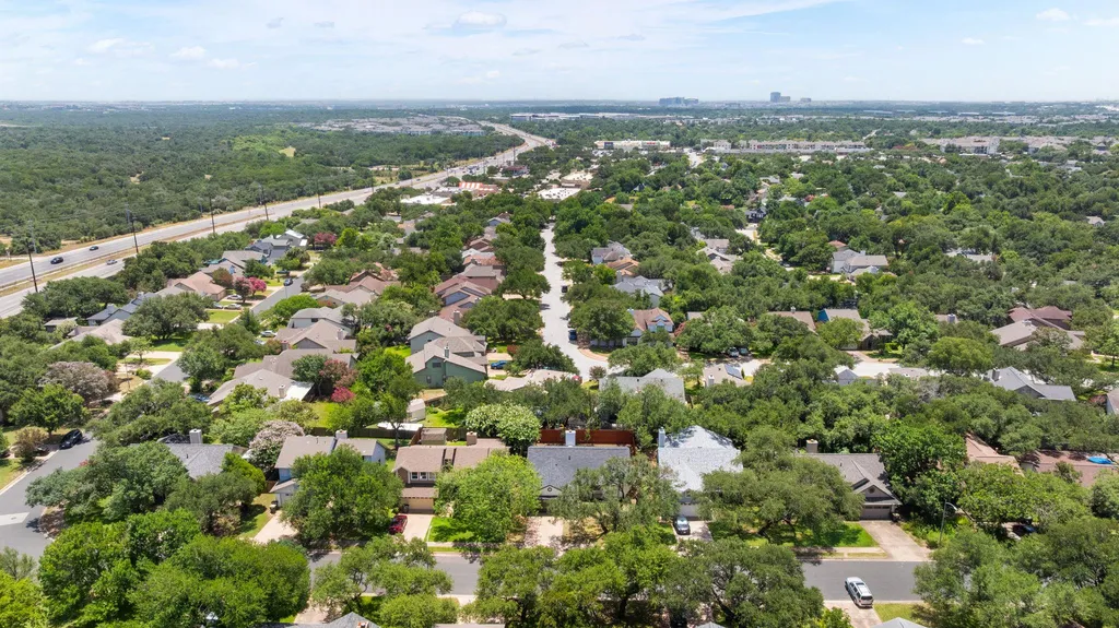 6807 Luckenbach Lane Austin TX 78729
