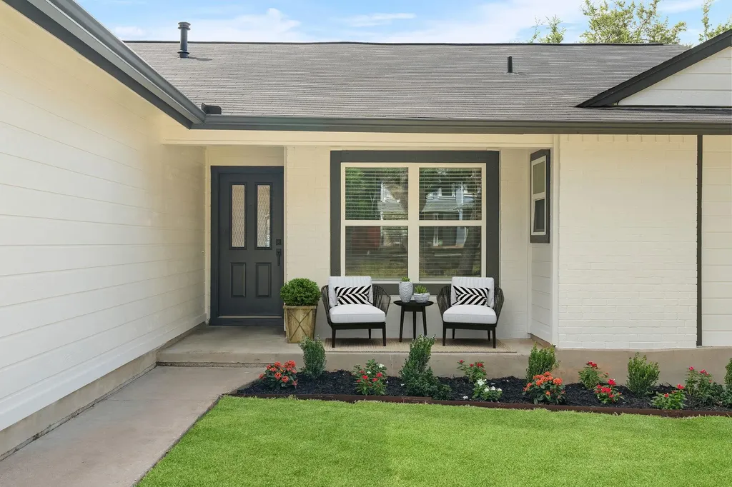 6807 Luckenbach Lane Austin TX 78729