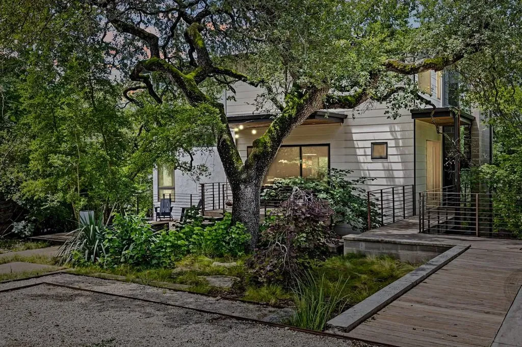 801 The High Road Austin TX 78746