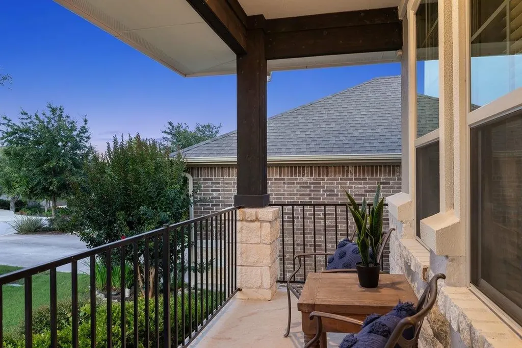 728 Jacksdaw Drive Austin TX 78737