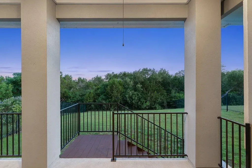 728 Jacksdaw Drive Austin TX 78737