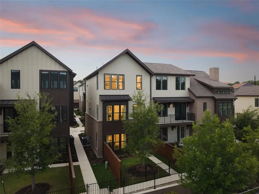 2209 Woodland Avenue Austin TX 78741
