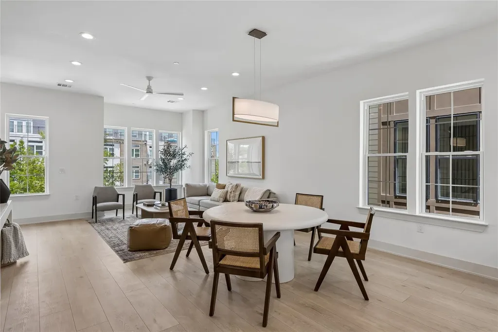 2209 Woodland Avenue Austin TX 78741