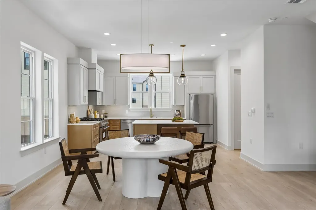 2209 Woodland Avenue Austin TX 78741
