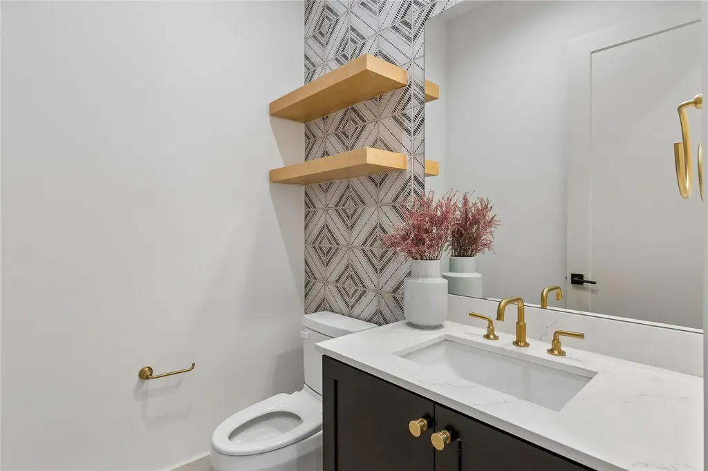 2209 Woodland Avenue Austin TX 78741