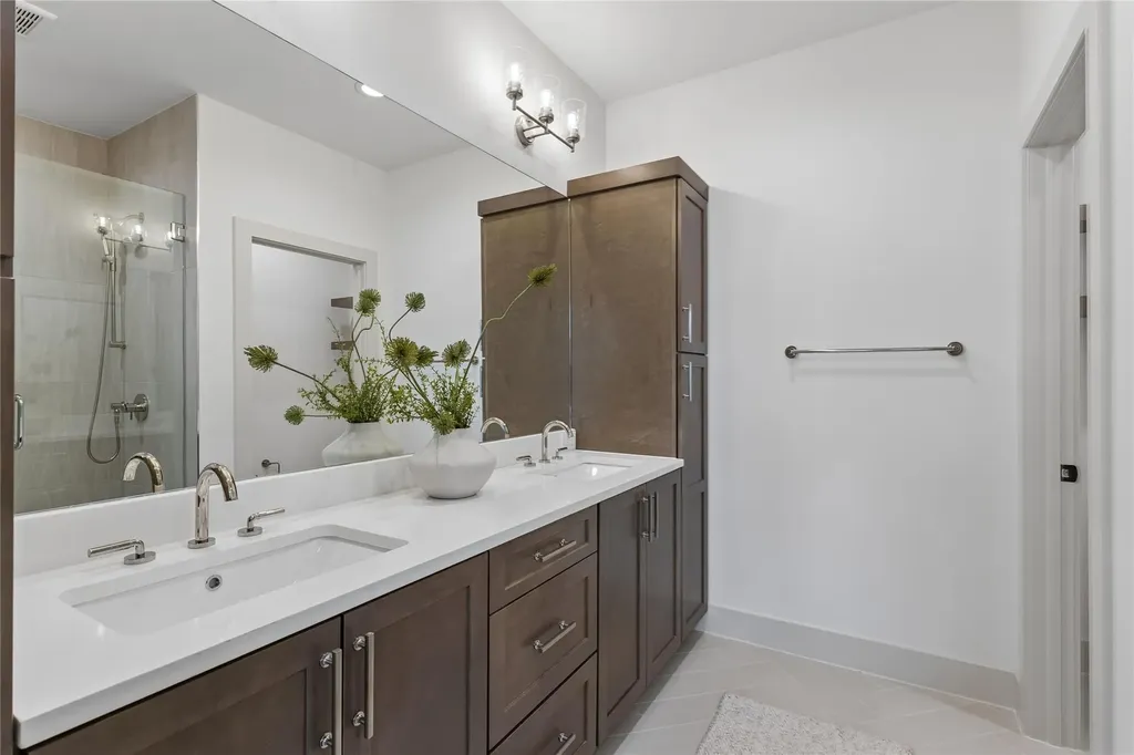 2209 Woodland Avenue Austin TX 78741