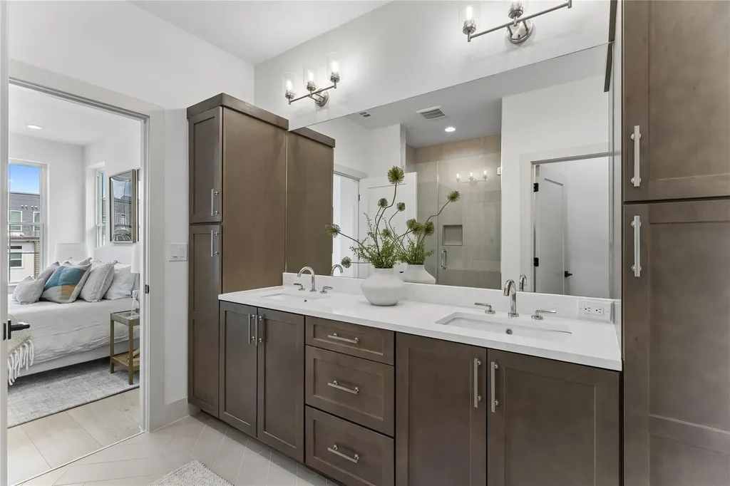 2209 Woodland Avenue Austin TX 78741