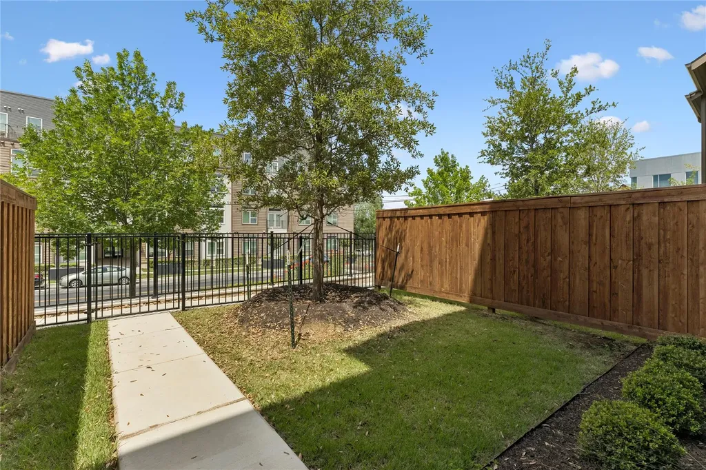 2209 Woodland Avenue Austin TX 78741