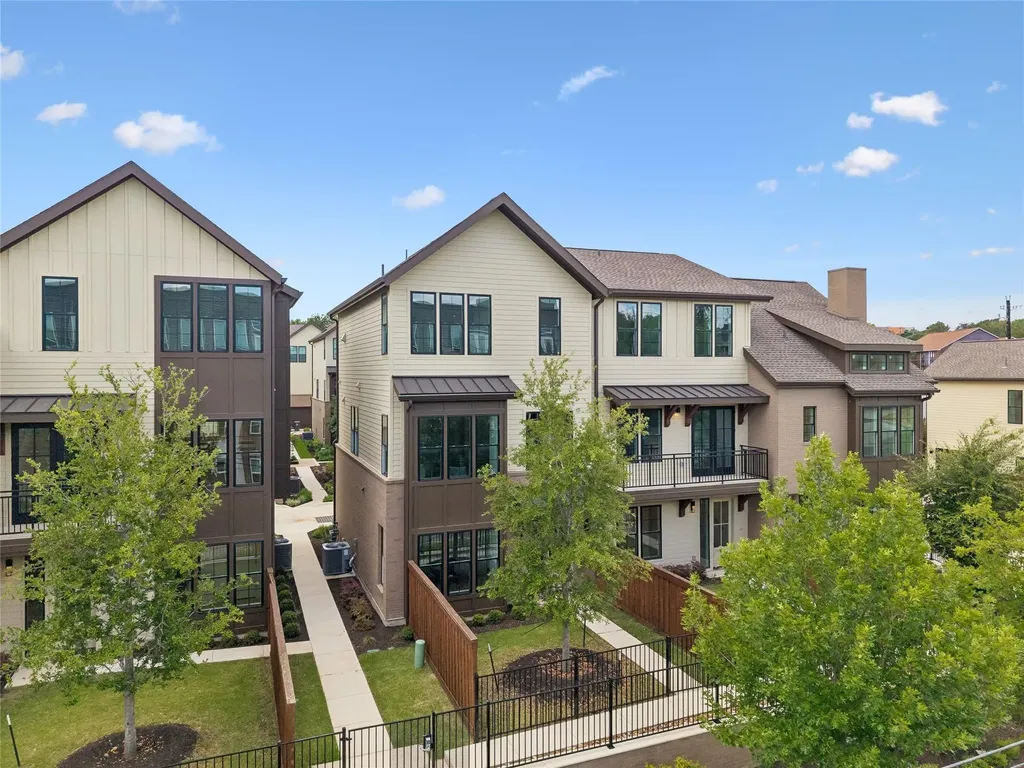 2209 Woodland Avenue Austin TX 78741
