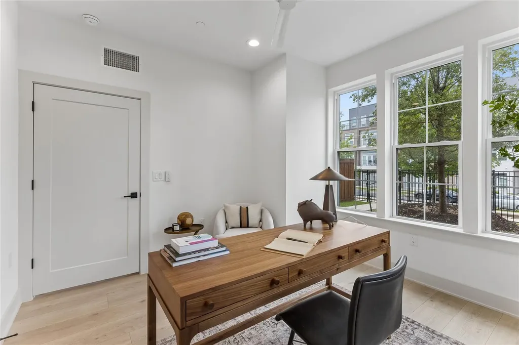 2209 Woodland Avenue Austin TX 78741
