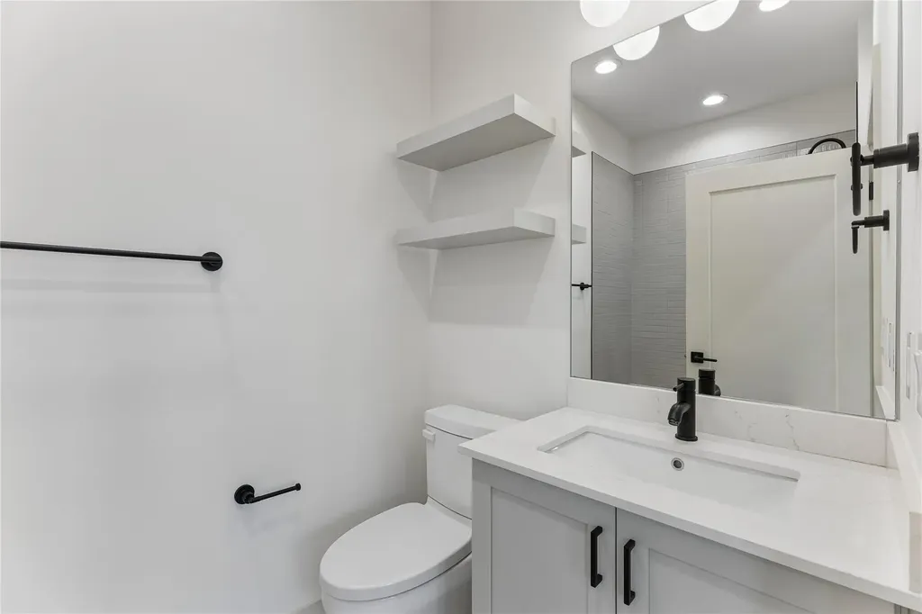 2209 Woodland Avenue Austin TX 78741