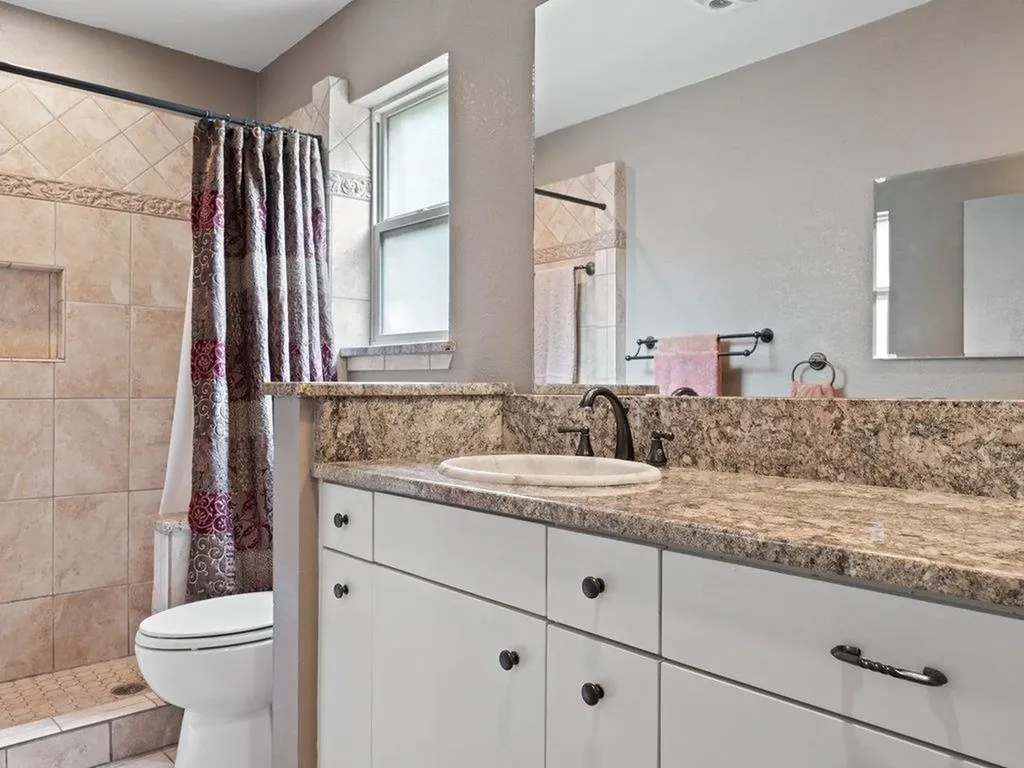 910 River Oaks Drive Austin TX 78753