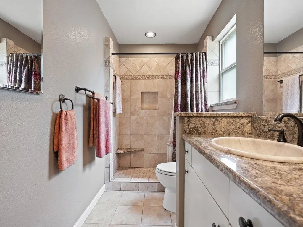 910 River Oaks Drive Austin TX 78753