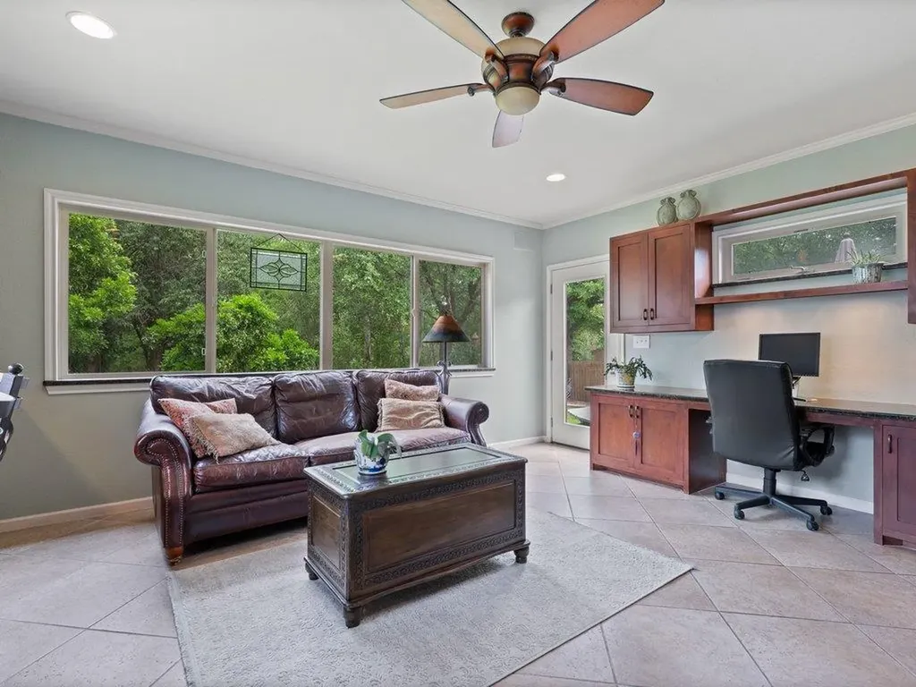 910 River Oaks Drive Austin TX 78753