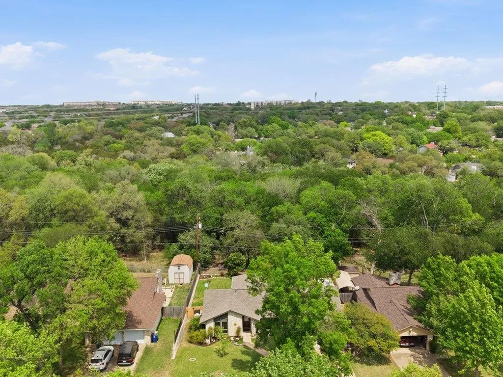 910 River Oaks Drive Austin TX 78753