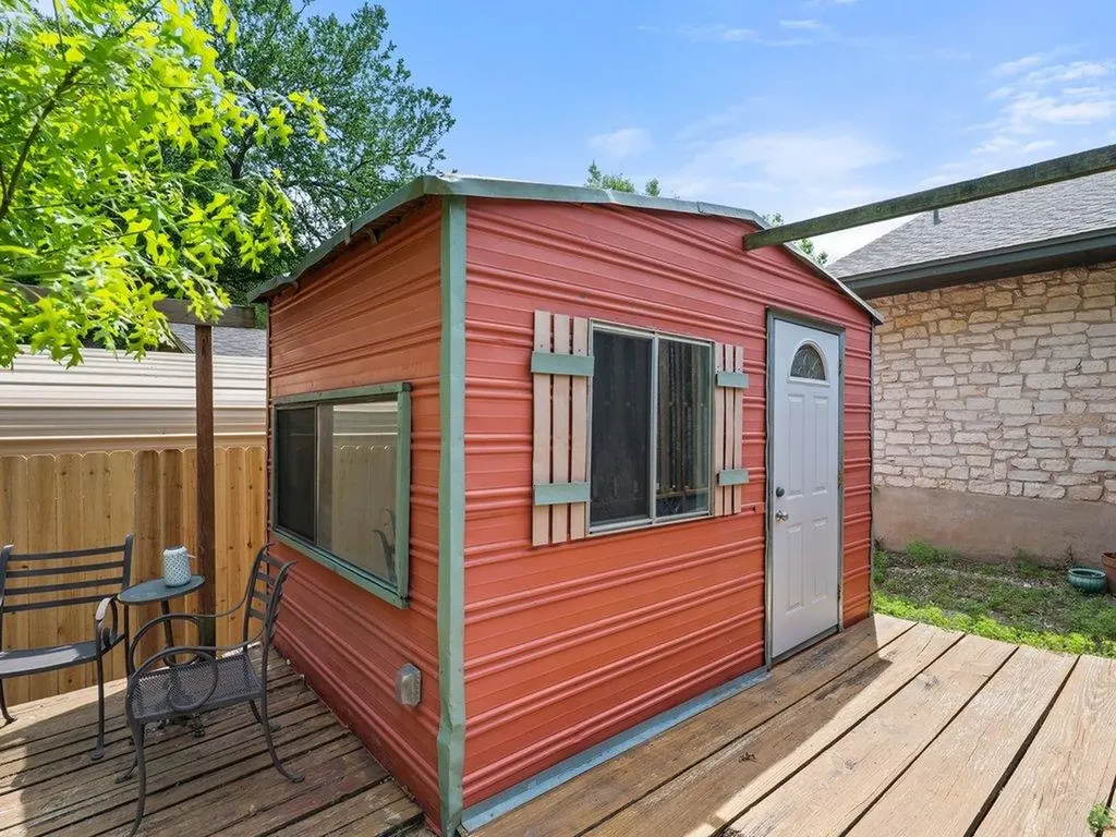 910 River Oaks Drive Austin TX 78753