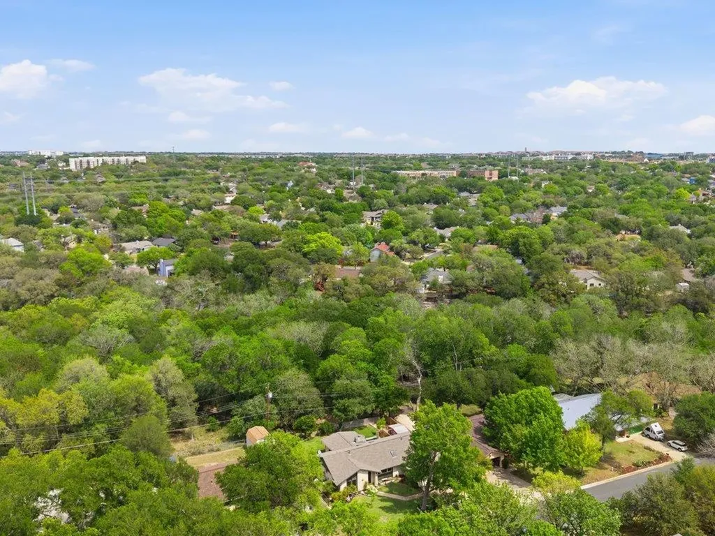 910 River Oaks Drive Austin TX 78753