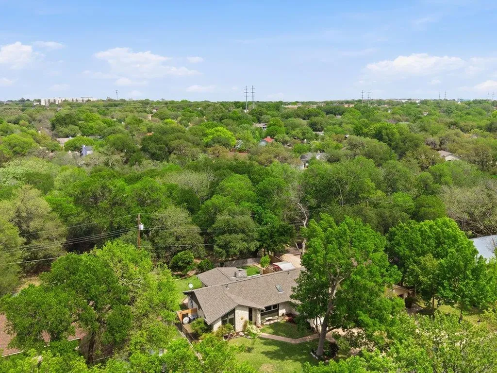 910 River Oaks Drive Austin TX 78753