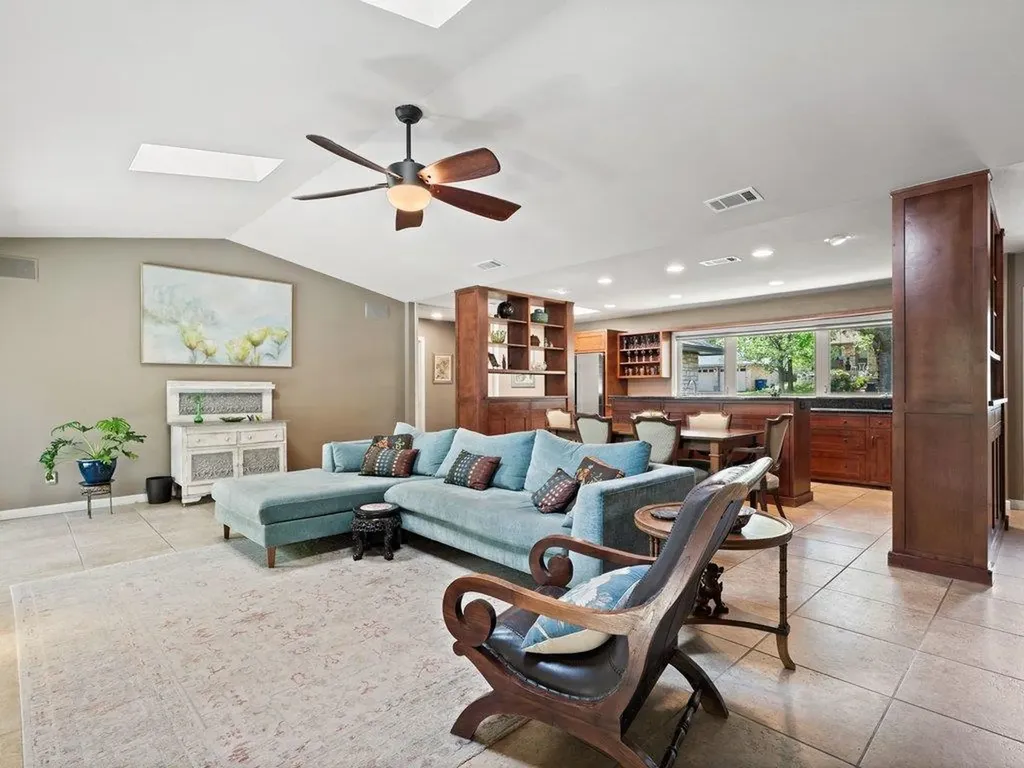 910 River Oaks Drive Austin TX 78753