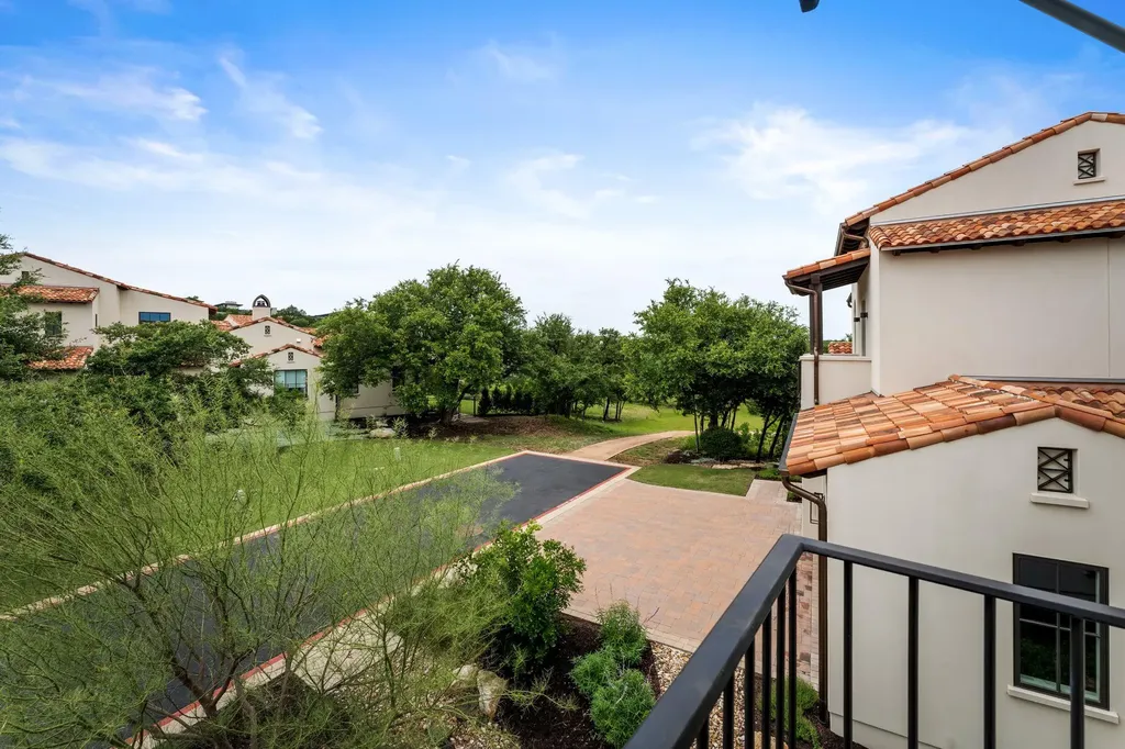 4401 Amarra Drive Austin TX 78735