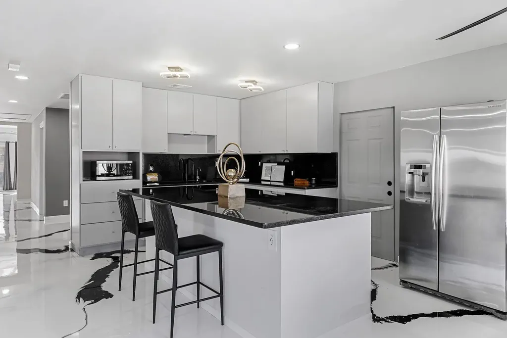 2201 Teri Road Austin TX 78744