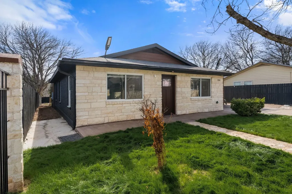 2201 Teri Road Austin TX 78744