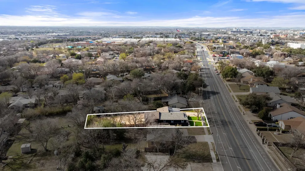 2201 Teri Road Austin TX 78744