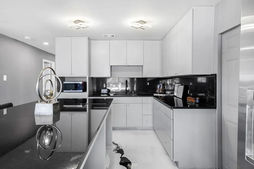2201 Teri Road Austin TX 78744