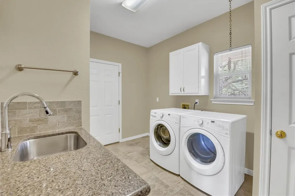 3016 Tradewind Drive Spicewood TX 78669