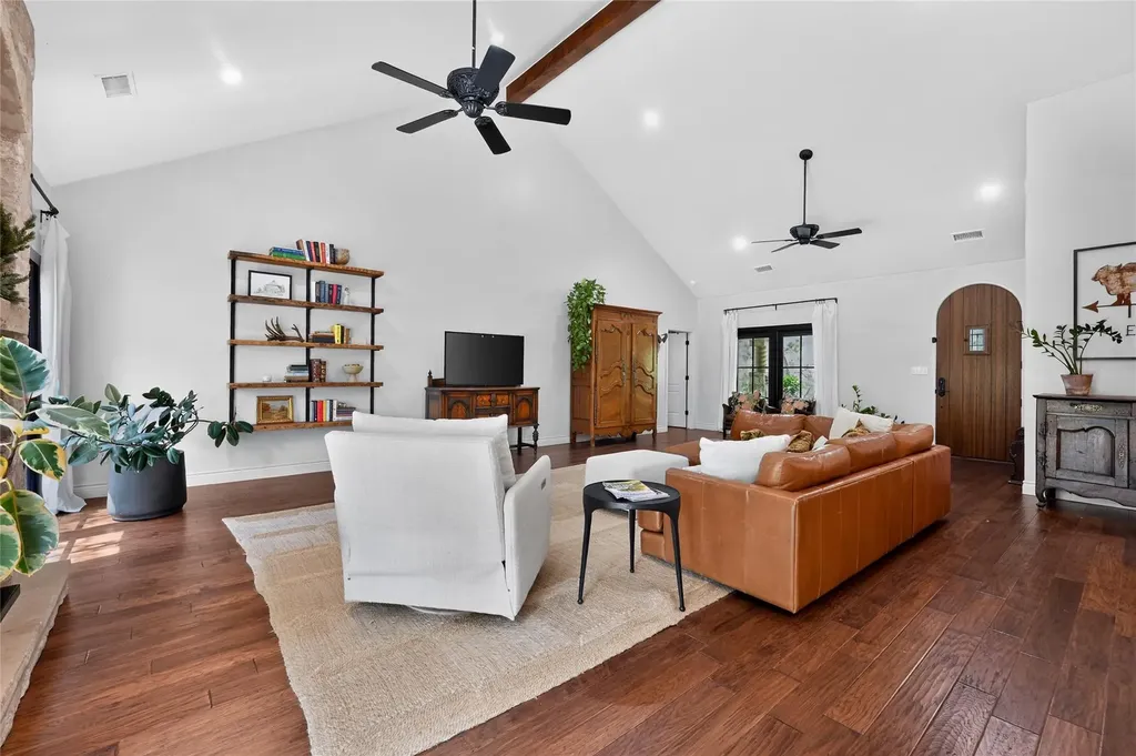 700 Willow Creek Road Salado TX 76571
