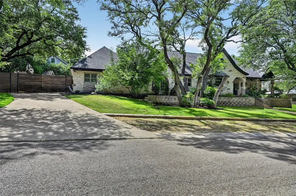 700 Willow Creek Road Salado TX 76571
