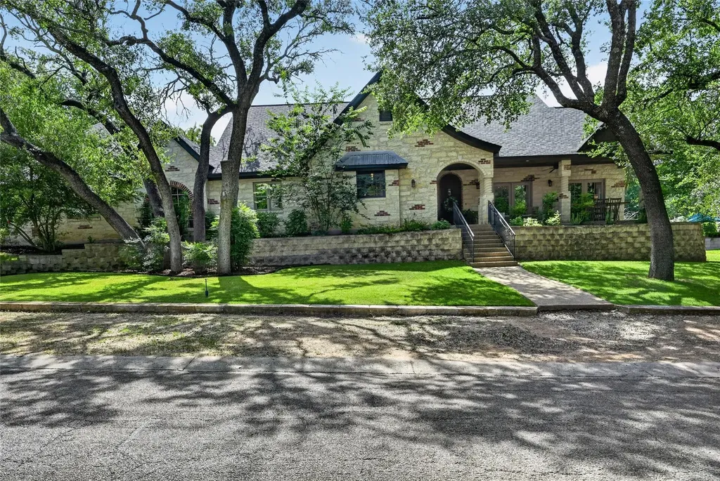 700 Willow Creek Road Salado TX 76571
