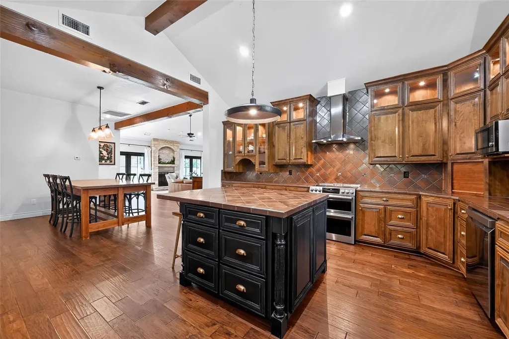 700 Willow Creek Road Salado TX 76571