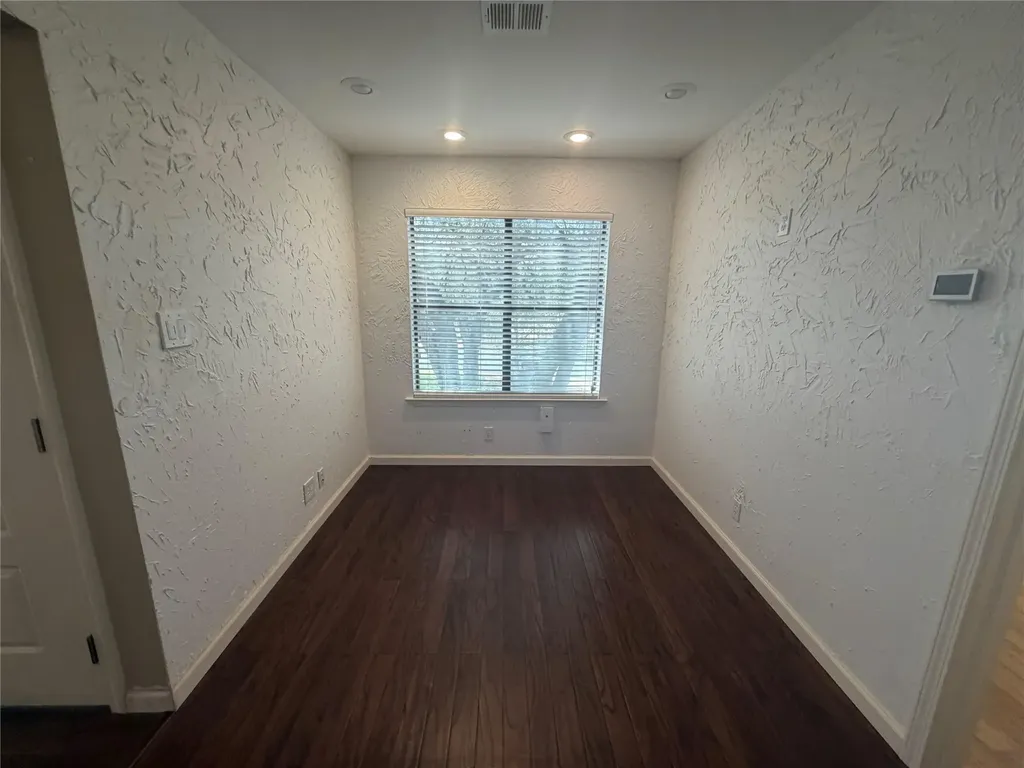 3744 Valley View Road Austin TX 78704
