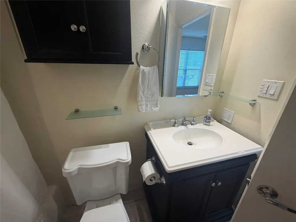 3744 Valley View Road Austin TX 78704