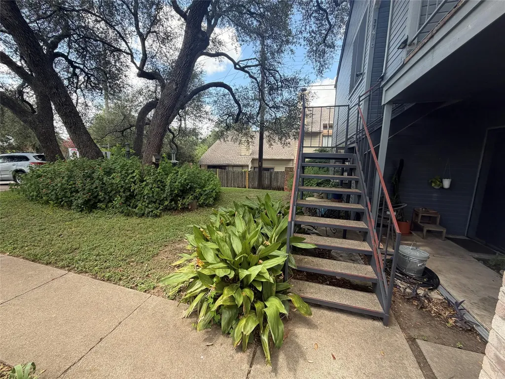 3744 Valley View Road Austin TX 78704