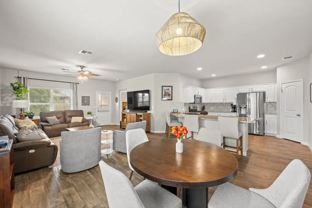 2109 Dickinson Terrace Austin TX 78754