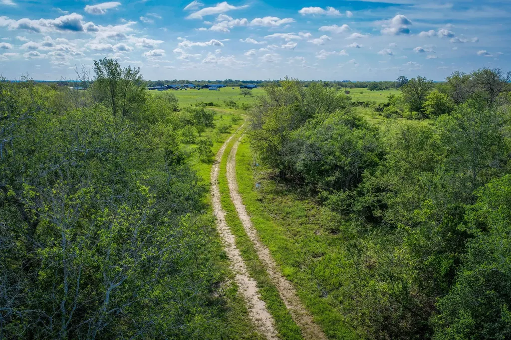 Cr 343 Cr 343 Gonzales TX 78629